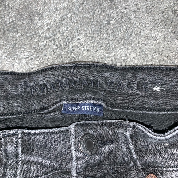 American Eagle Cropped Flare Jeans - Picture 8 of 9